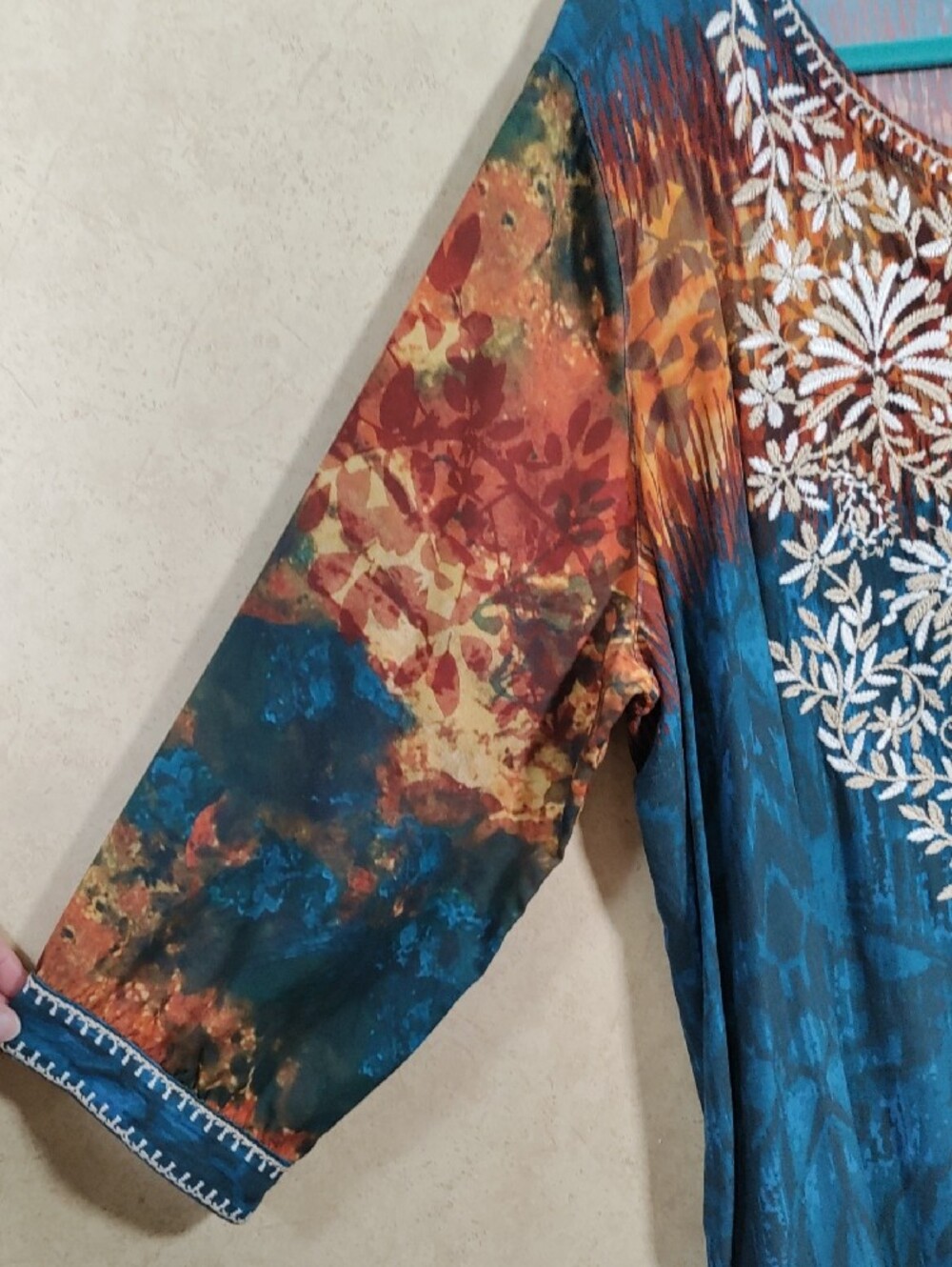 H183 John Mark Teal & Rust Floral Embroidered Tunic - Picture 6 of 11